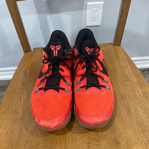 Kobe Venomenom Size 12 - Picture 3 of 3